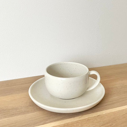 Tasse avec soucoupe "Omi" Écru - Grès fin