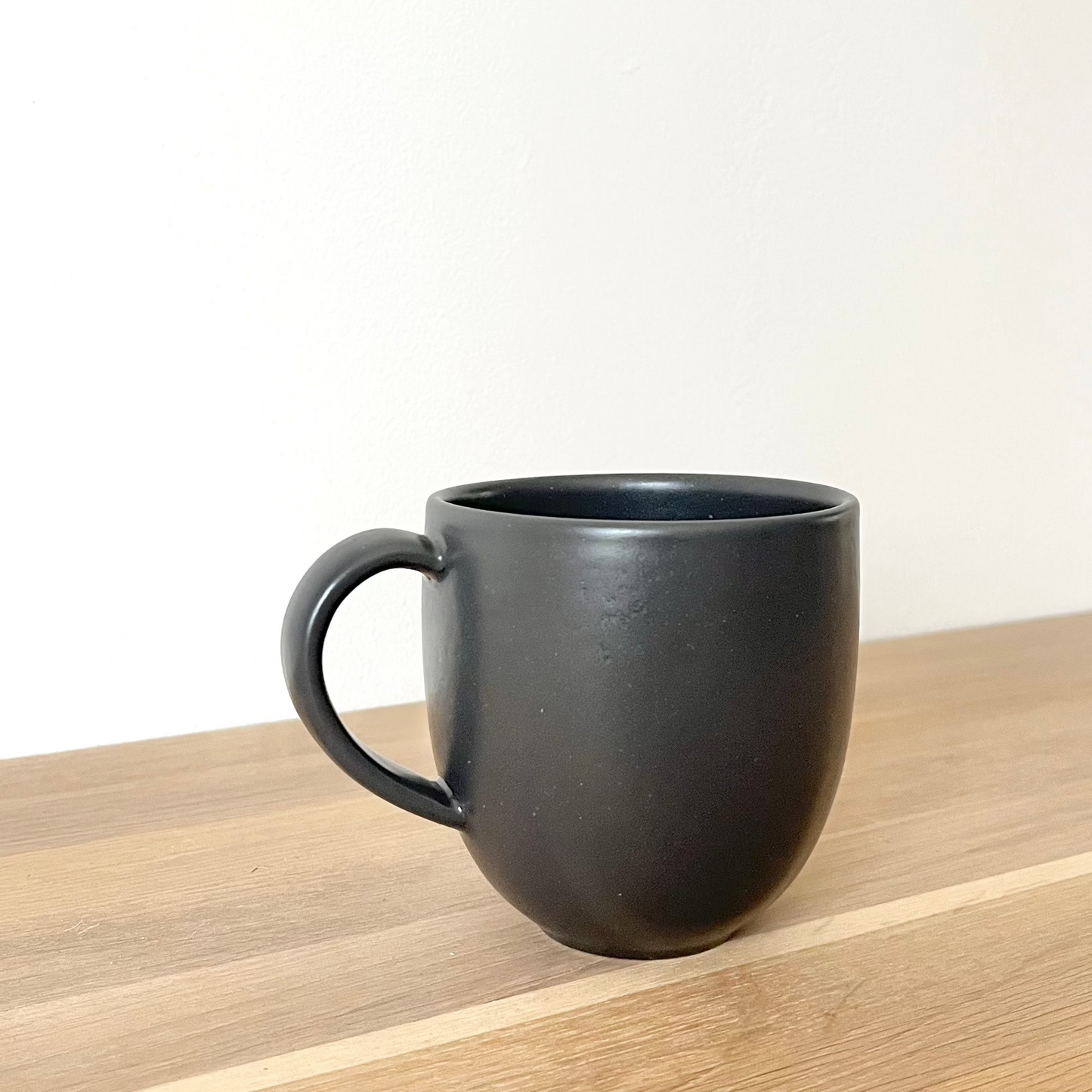 Tasse "Omi" Noir - Grès fin