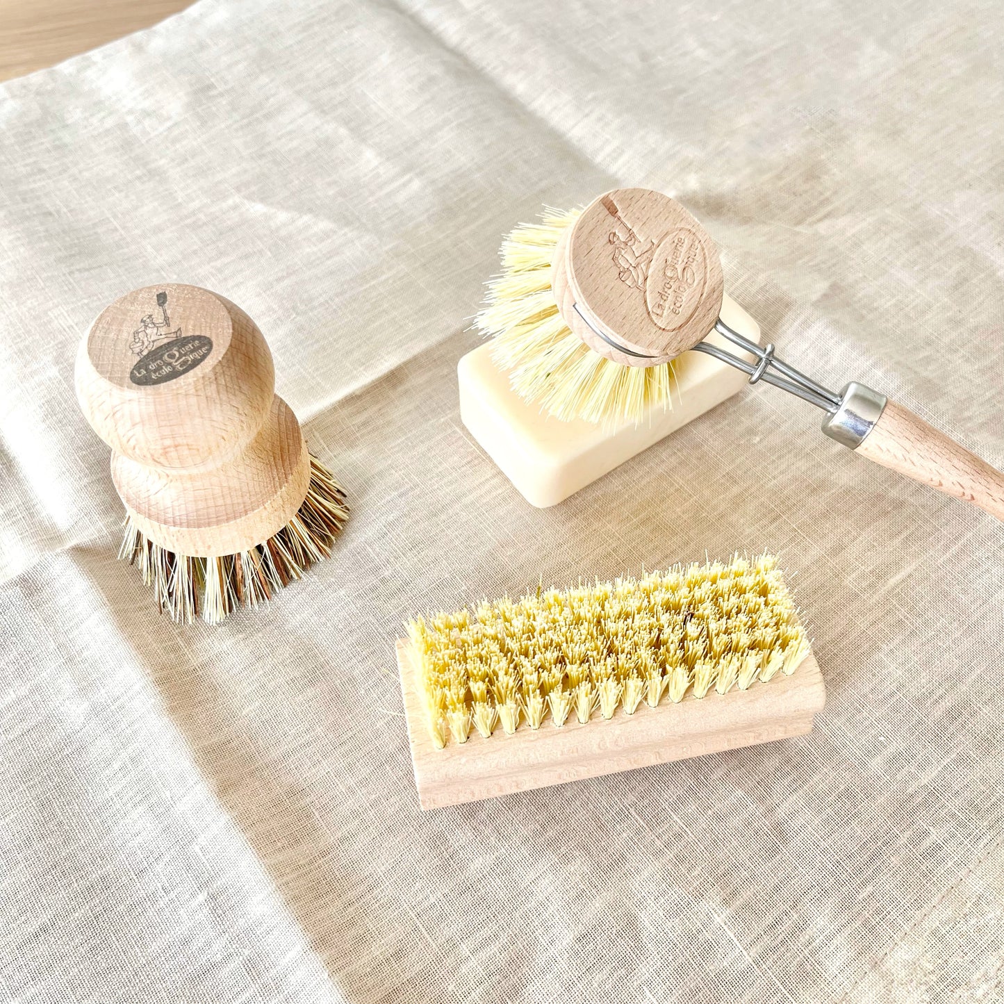 Brosse casserole - Bois de hêtre et fibres naturelles