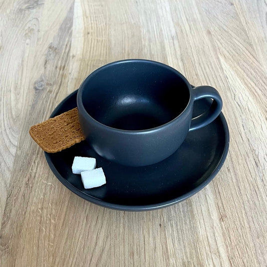 Tasse avec soucoupe "Omi" Noir - Grès fin