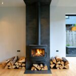 Peut-on installer un poêle à bois ou à granulés sans avoir de cheminée ?
