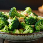 Délicieuse Poêlée de Brocolis à l’Ail : Une Recette Simple et Express pour Régaler Vos Papilles