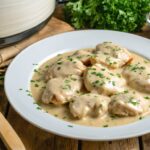 Le Poulet à la Crème de Mamie : Une Recette Simple et Toujours Réussie