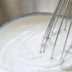 Crème Chantilly Maison : Astuces Simples pour une Texture Légère et une Fermeté Parfaite