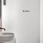 Quels travaux confier à un plombier lors d’une rénovation de salle de bain ?
