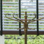 Quel porte-manteau choisir pour un petit appartement ?
